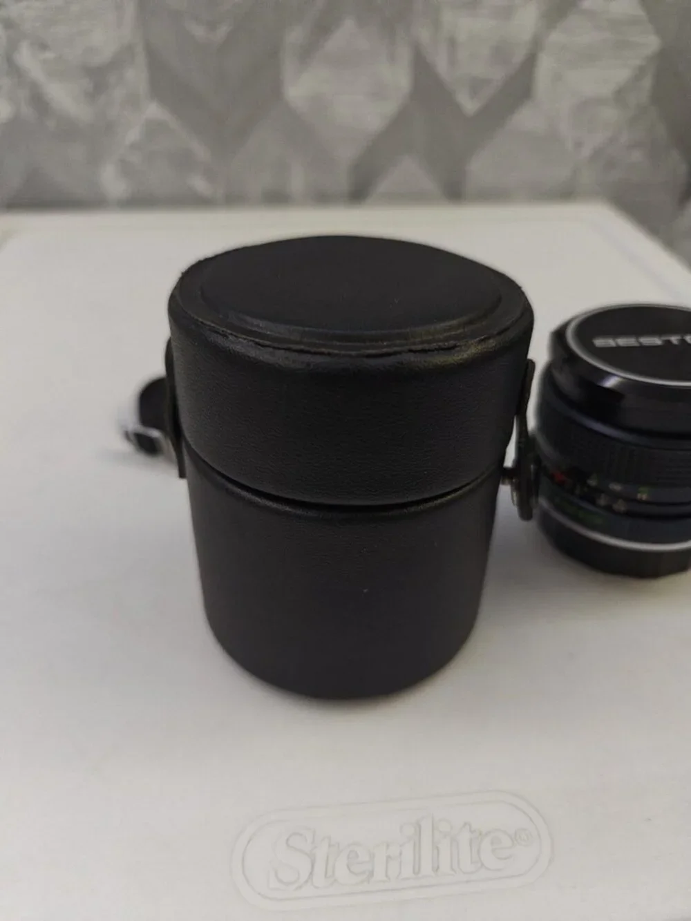 Beston MC Auto 28mm f/2.8 Lens With Case